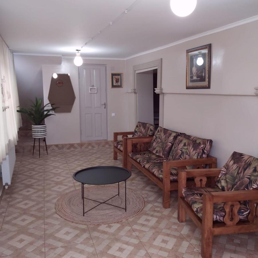 Guesthouse Of Manoni Ratiani 메스티아 외부 사진