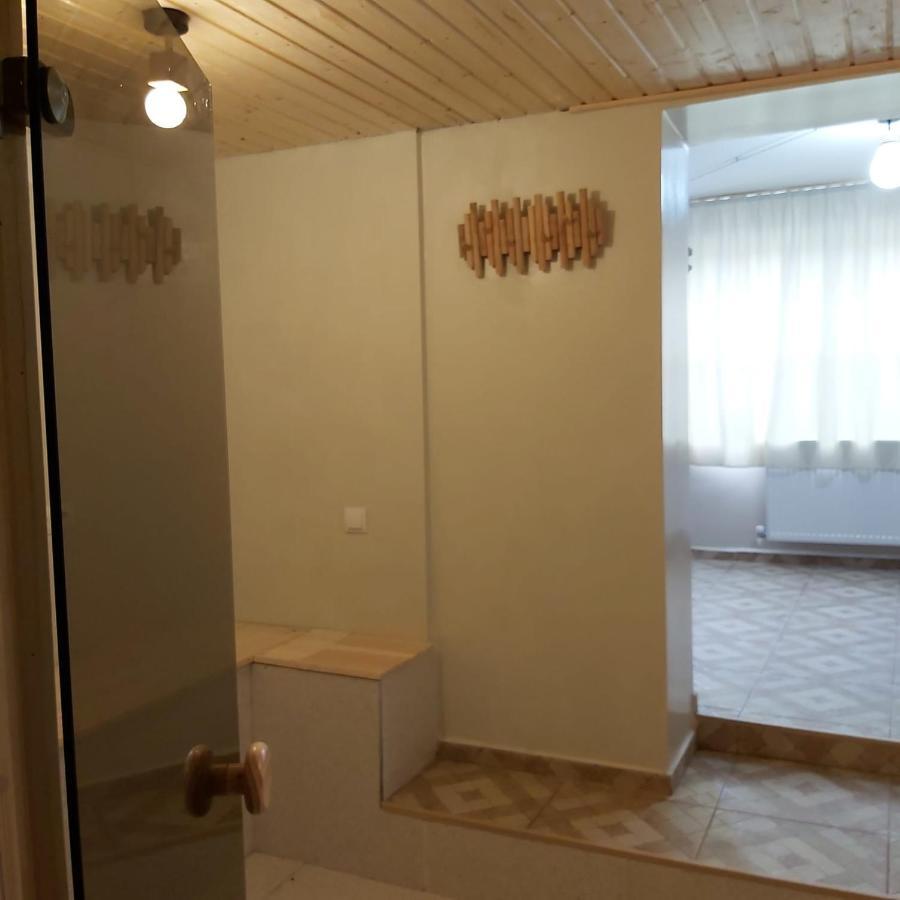 Guesthouse Of Manoni Ratiani 메스티아 외부 사진
