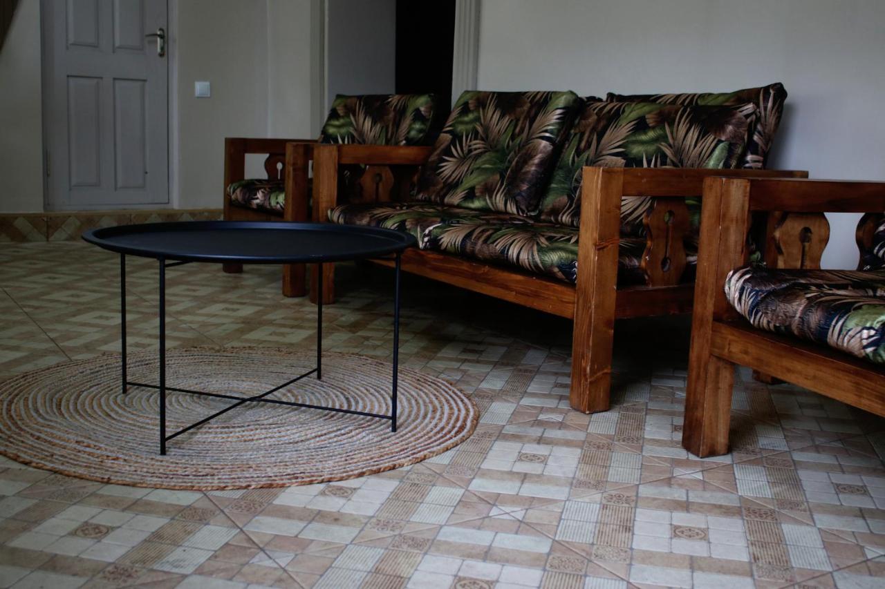 Guesthouse Of Manoni Ratiani 메스티아 외부 사진