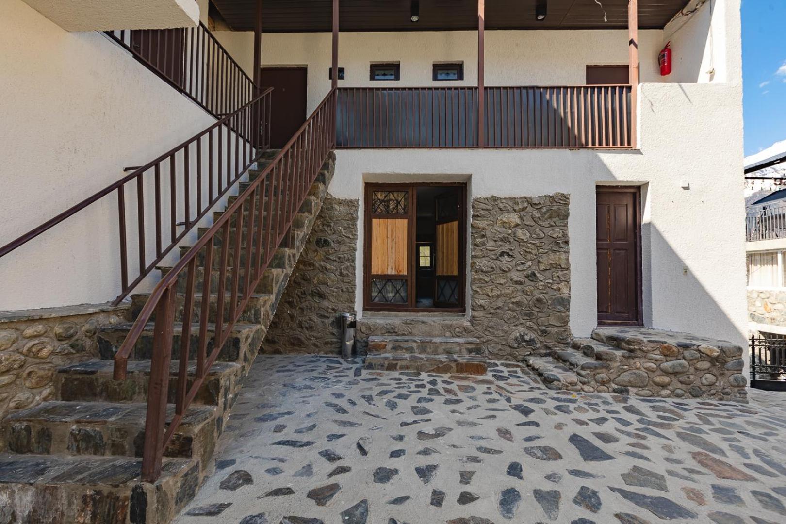 Guesthouse Of Manoni Ratiani 메스티아 외부 사진