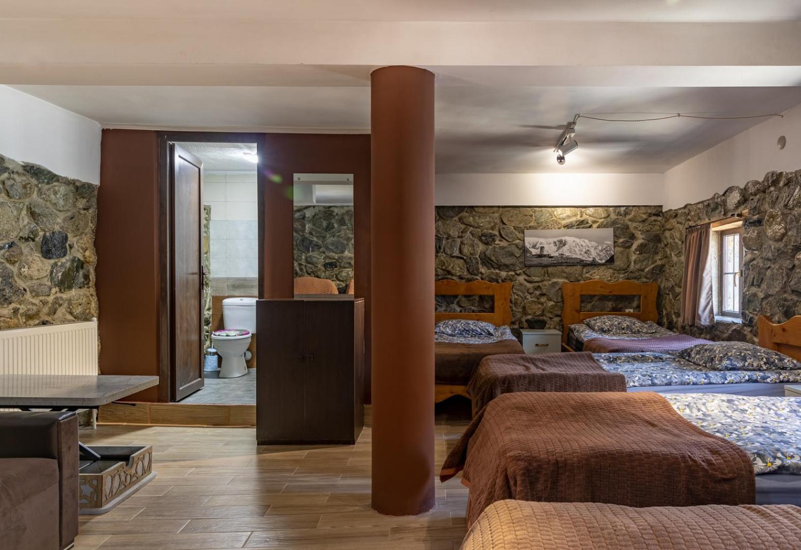 Guesthouse Of Manoni Ratiani 메스티아 외부 사진